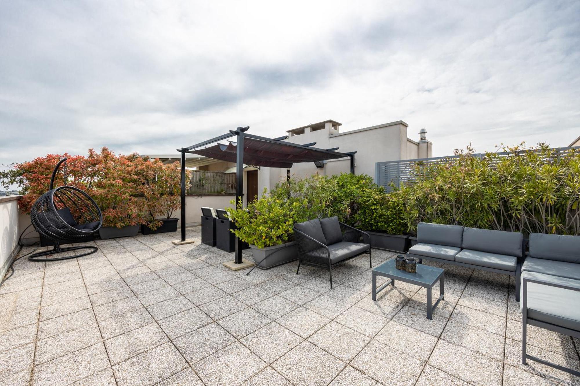 Bocconi'S Nest - Close To Duomo With Terrace Milan Exterior photo